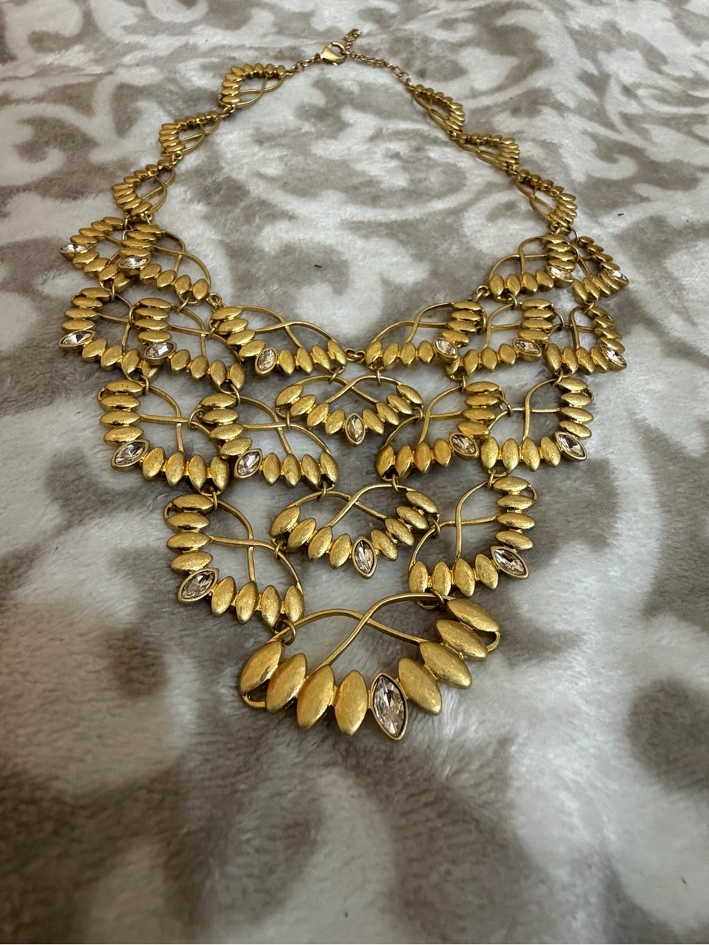 Carolee Gold Tone Leaves Bib Necklace Statement Textured Leaf Crystals Heavy 87g - Picture 15 of 16
